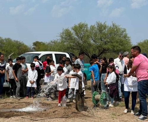 Más agua para los vecinos de Las Lomitas 