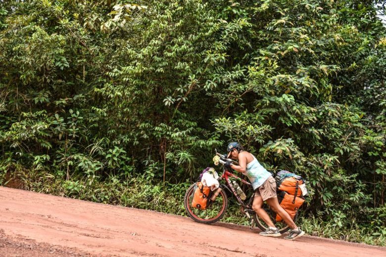 22 mil kilómetros de sueños e inspiración: una rionegrina viaja sola en su bicicleta por Brasil 