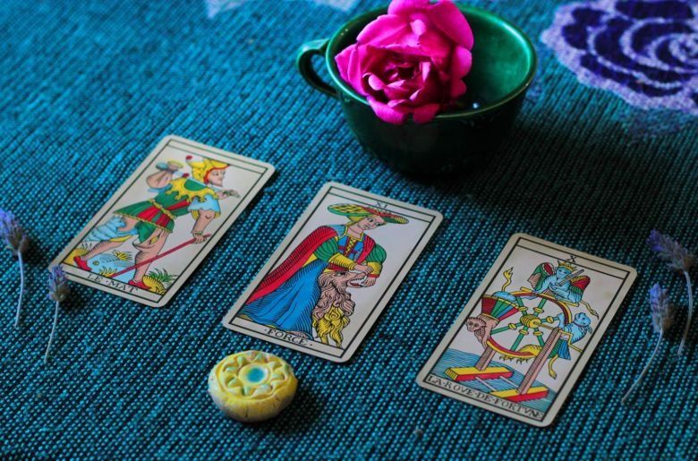 Tarot: Una práctica de procesos, no de sentencias 
