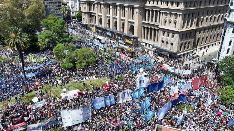 La Cámara Nacional del Trabajo suspendió el capítulo laboral del DNU 