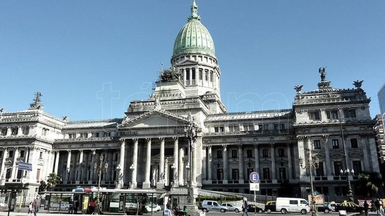 Diputados: se conforman cinco comisiones clave para analizar la "Ley ómnibus" 