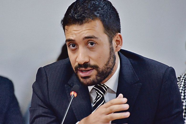 “Yo creo que la salida sigue siendo la dolarización, aunque no sé si lo sigue creyendo el Presidente"