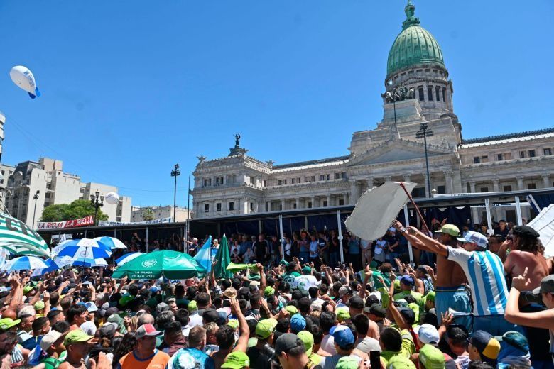 Desde la CTA esperan que la respuesta de ayer en las calles repercuta en el Congreso con el rechazo al DNU y a la Ley Ómnibus 