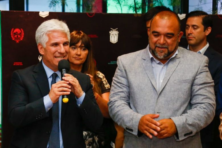 Claudio Poggi presidió el acto de traspaso de ‘El Lago’