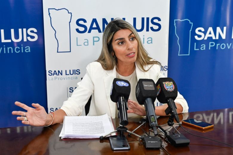 El Gobierno lanza una iniciativa para adquirir útiles e indumentaria escolar