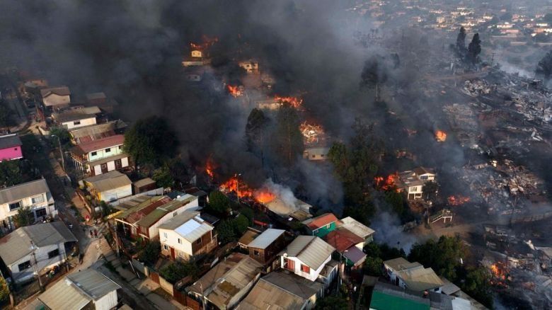 Ya son 122 los muertos por los incendios en Chile 