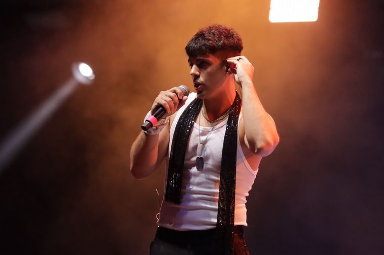 Segunda noche festivalera al ritmo de María Becerra y La Konga