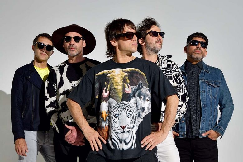 Turf y Love Of Lesbian presentan un single juntos
