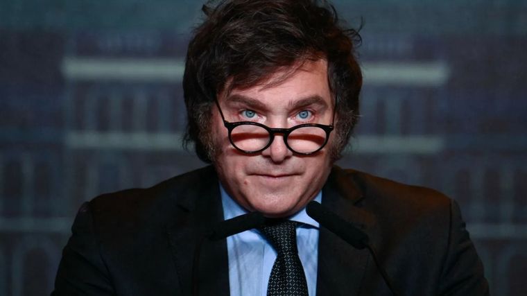 Ola de repudio a Javier Milei por burlarse del síndrome de Down para atacar a un gobernador
