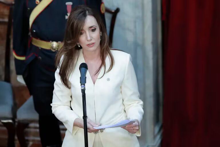 Tras el comunicado de Milei, el Senado ratificó la sesión de mañana para debatir el mega DNU