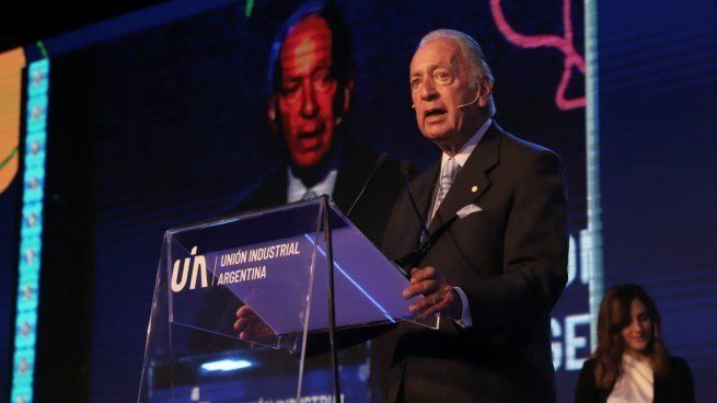 La UIA va a la Corte Suprema para defender la reforma laboral incluida en el DNU de Milei