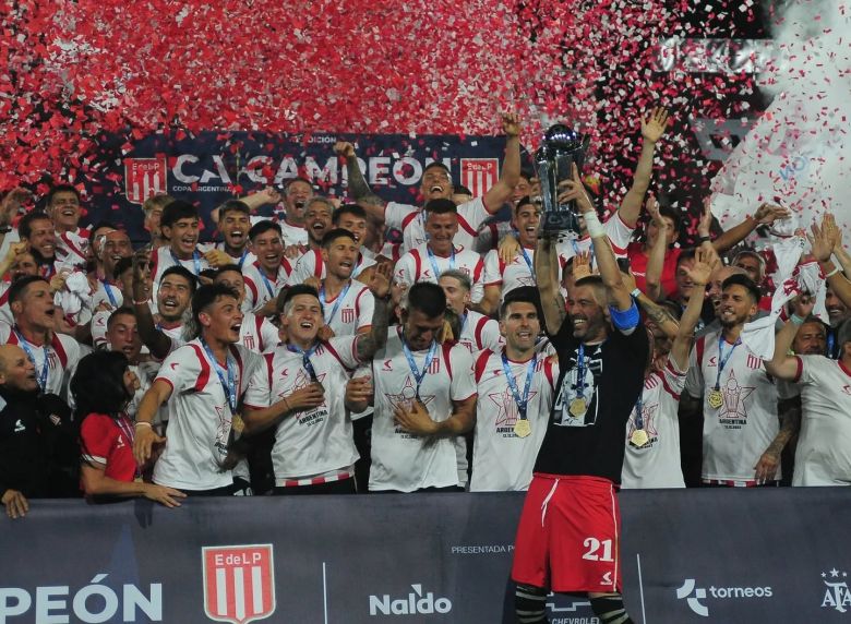 Cuál es el mejor equipo argentino y qué posición ocupan Boca y River en un prestigioso ranking internacional