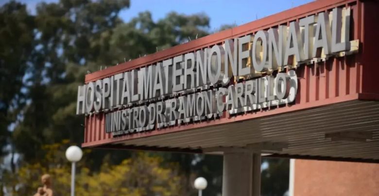 Abandonaron a una bebé de dos días en la puerta de una casa en Córdoba
