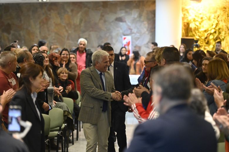 Más sanluiseños recibieron su escritura y ahora son titulares de sus viviendas