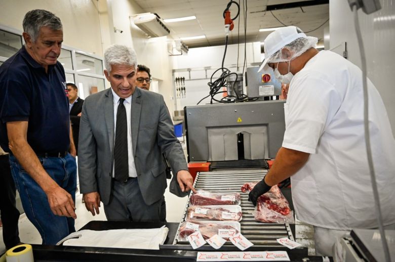 Con presencia del Gobernador, quedó inaugurada la primera Expo San Luis Intensiva
