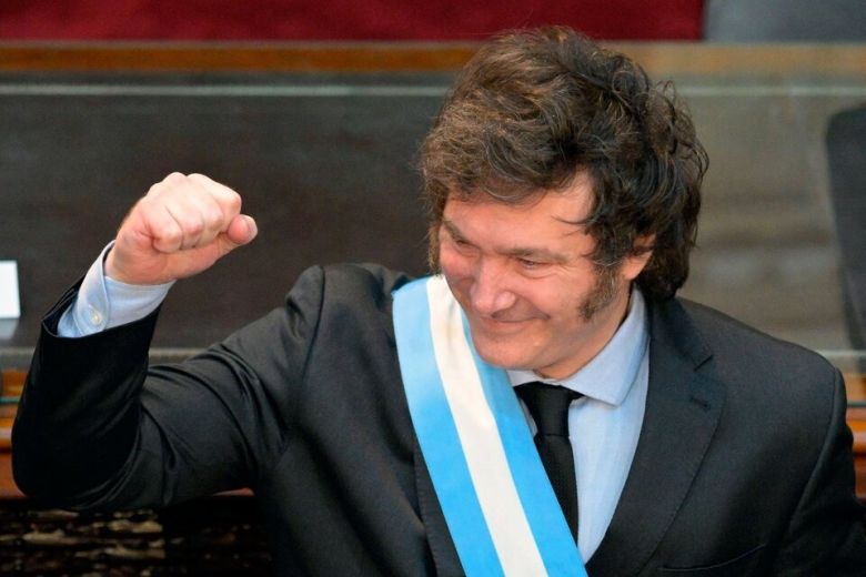 Javier Milei celebró la media sanción a la Ley Bases: “Es un primer paso para sacar a la Argentina del pantano”