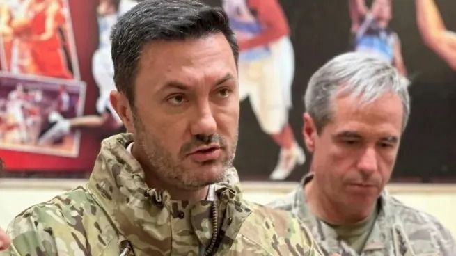 Luis Petri le pidió la renuncia al número dos del Ministerio de Defensa, Carlos Becker