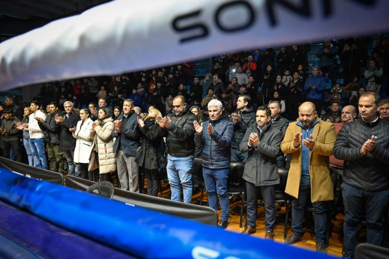 Volvió la pasión por el boxeo al Palacio de los Deportes