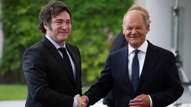 Milei reveló que habló  Olaf Scholz sobre "el ingreso de la Argentina a la OCDE y a la OTAN"