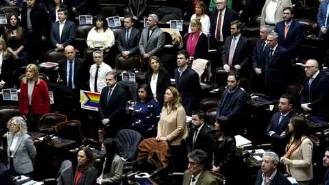 Ley Bases. Diputados: la pelea por Ganancias y un artículo para recortar beneficios impositivos del Estado