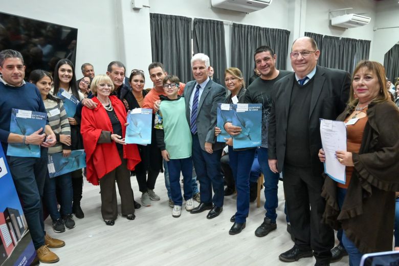 Más propietarios de Villa Mercedes, Justo Daract y Fraga recibieron el título de sus hogares