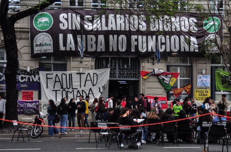 Tomas Universitarias: "Esto continuará hasta que lo decida la comunidad educativa"