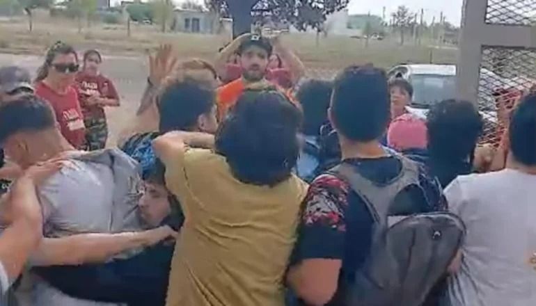 Hubo disturbios en la entrada al campus de la Universidad Nacional de San Luis  en Villa Mercedes