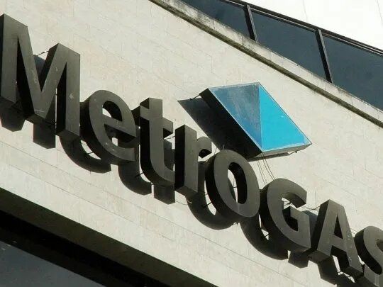 YPF anunció la venta de su participación en Metrogas