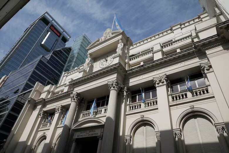 Créditos y plazos fijos: cómo impactará la baja de tasas en el bolsillo de los argentinos