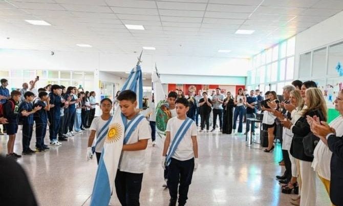 “Un pueblo educado, progresa”: el gobernador abrió el ciclo lectivo secundario para toda la provincia