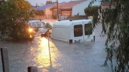 Furioso temporal en Bahía Blanca: suspendieron todas las actividades y hay decenas de familias evacuadas
