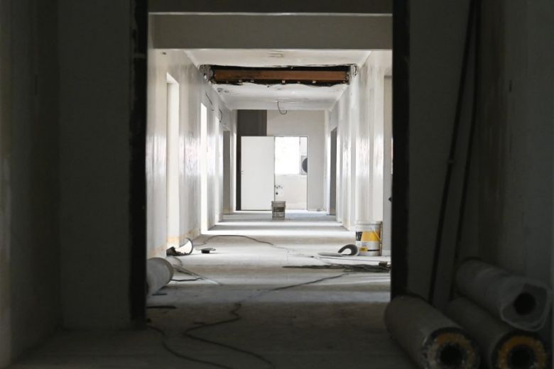 La refacción de la planta alta del Hospital ‘Juan Domingo Perón’ tiene un 60% de avance