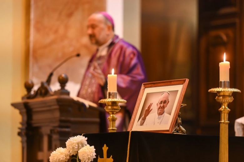 El Gobernador participó de una misa en la Iglesia Catedral