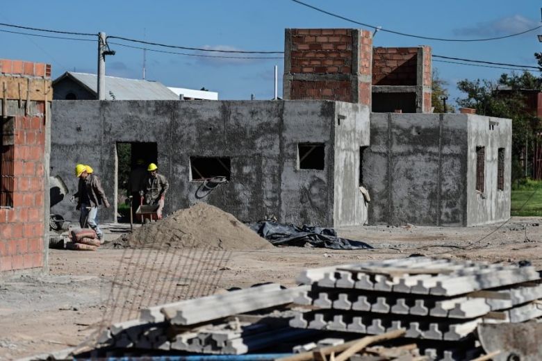 Poggi anunció que el 28 de noviembre entregará las casas de Tilisarao