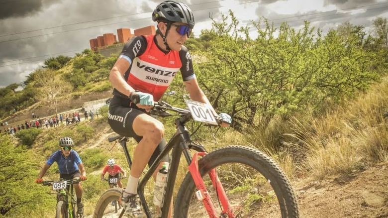 Lucas Caballero, el ciclista sanluiseño que superó a Scaloni en el tradicional Desafío a Río Pinto y finalizó segundo