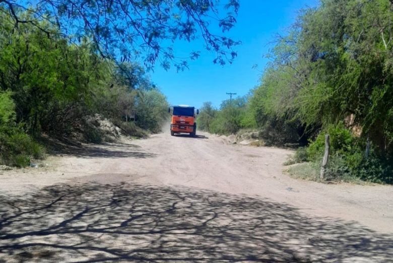 Vialidad Provincial mejora caminos en el sur de la provincia