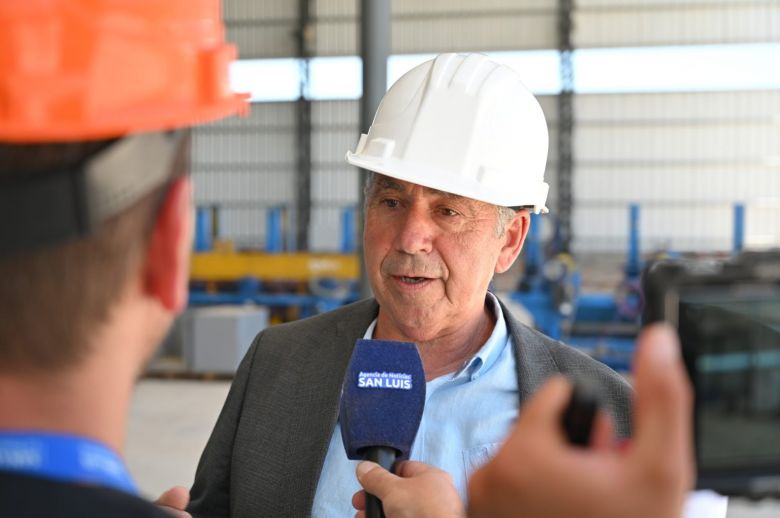 Poggi recorrió los avances de la nueva planta que la firma Servet SA construye en Donovan