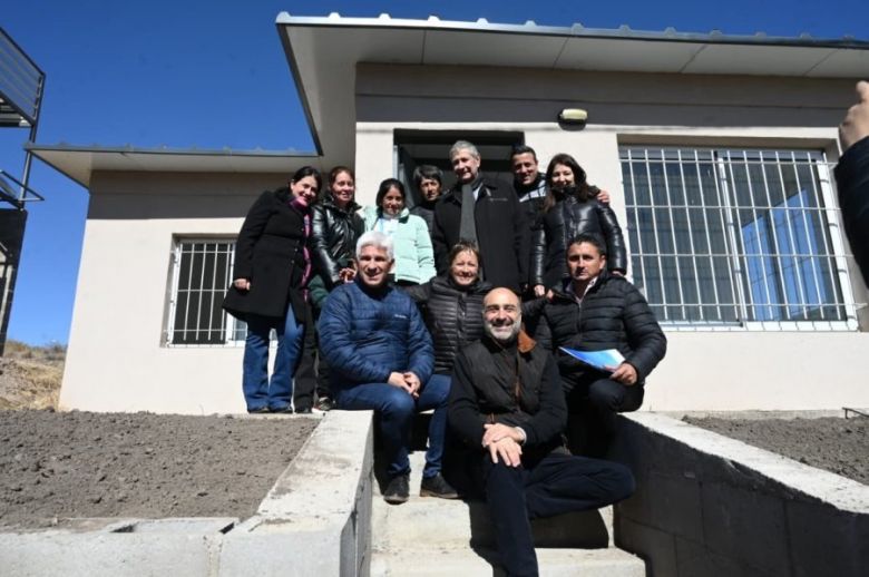 Cumplir la palabra empe&ntilde;ada: Poggi sald&oacute; una deuda hist&oacute;rica con la entrega de 1.500 viviendas