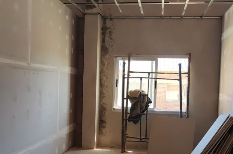 Contin&uacute;an las tareas de alba&ntilde;iler&iacute;a en el Centro de Deshabituaci&oacute;n de La Toma