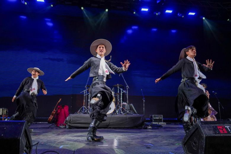 Festival nacional de doma y folklore de Jes&uacute;s Mar&iacute;a entre suspensiones por el clima, noches multitudinarias