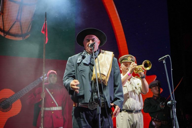 Festival nacional de doma y folklore de Jes&uacute;s Mar&iacute;a entre suspensiones por el clima, noches multitudinarias
