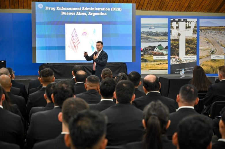 Poggi encabez&oacute; la apertura de una capacitaci&oacute;n de la DEA a las fuerzas de seguridad de San Luis