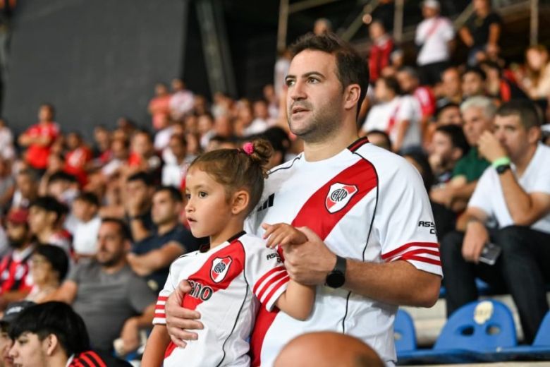 El Estadio &Uacute;nico La Pedrera vibr&oacute; con el encuentro entre River y Ciudad Bolivar