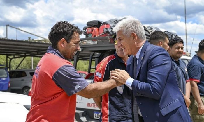El Gobernador salud&oacute; a los bomberos voluntarios en su d&iacute;a