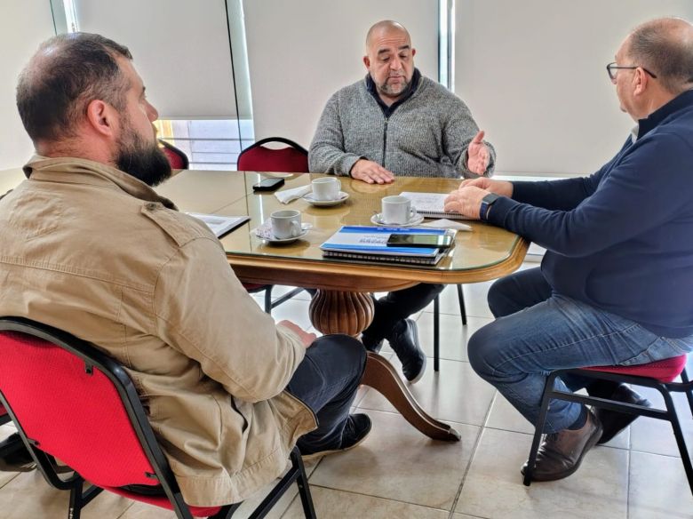 La Provincia y el municipio de Villa Mercedes articulan acciones para la edificaci&oacute;n de viviendas