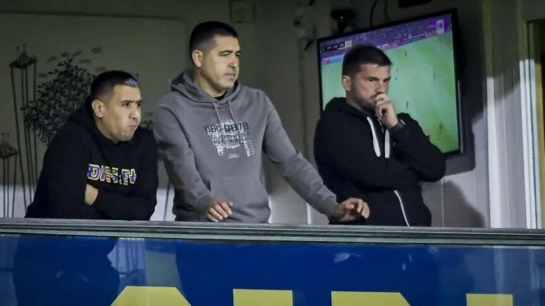 Riquelme se reunió con el plantel de Boca a la madrugada tras la derrota en Mendoza