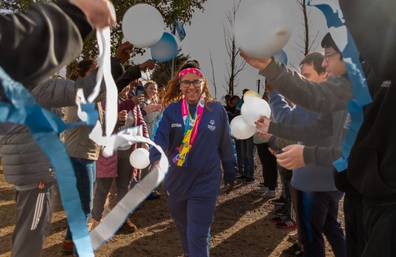 Roxana Rojas volvió a Villa Mercedes con su medalla Olímpica a festejar