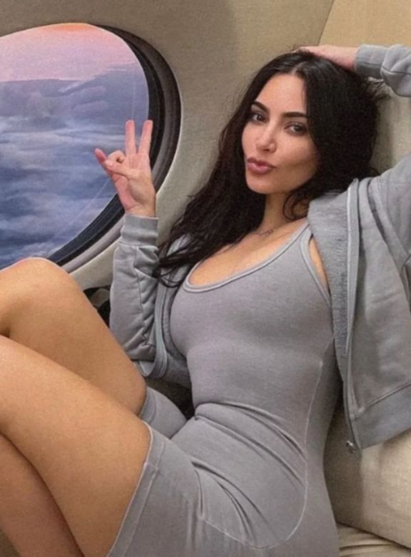 El jet privado de Kim Kardashian: asientos de cashmere, dos baños y estrictas reglas para subir a bordo  