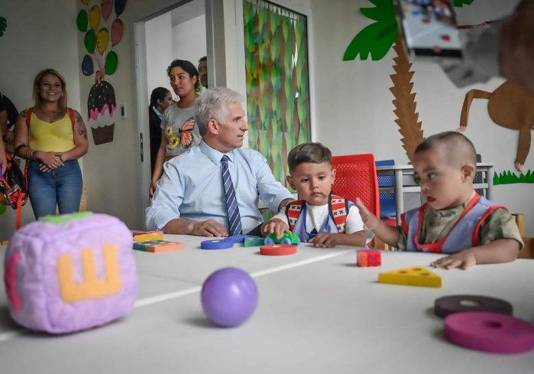 El Gobernador inauguró un Centro de Desarrollo Infantil en el barrio Eva Perón