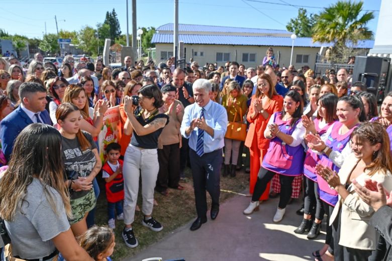 El Gobernador inauguró un Centro de Desarrollo Infantil en el barrio Eva Perón